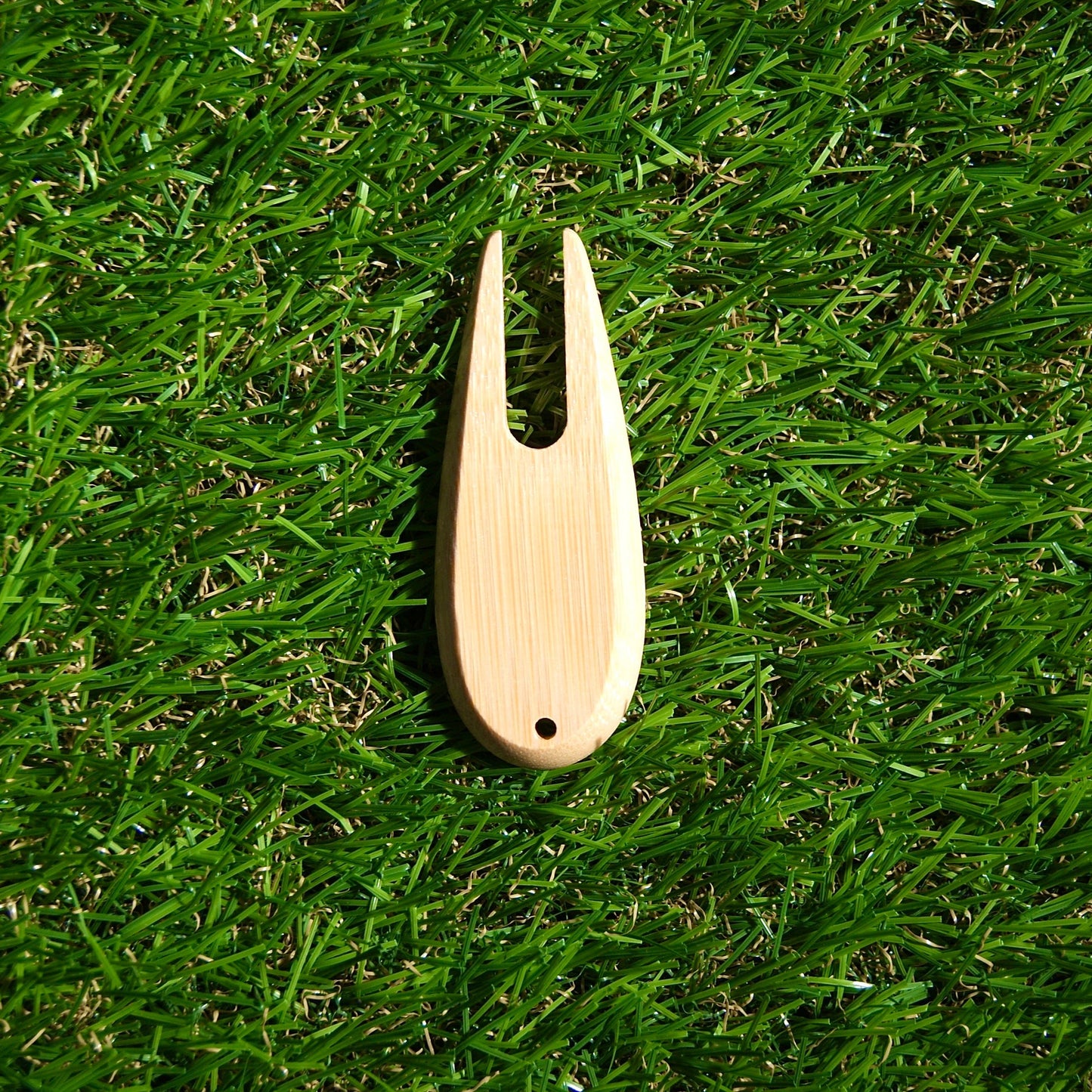 Pitch mark repair tool